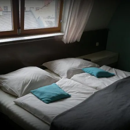 černý Havran 3*